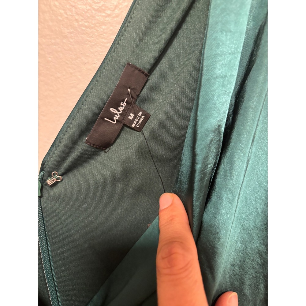 NWT Lulus Perfect Refinement Emerald Satin Sleeveless Pleated Maxi Dress Size M - Picture 6 of 7